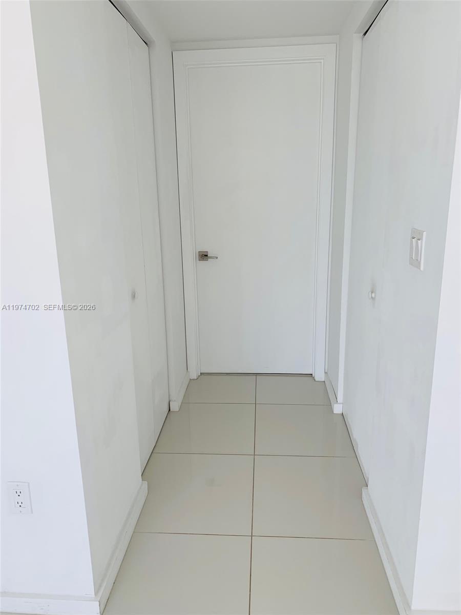 5252 PASEO - Residential Lease