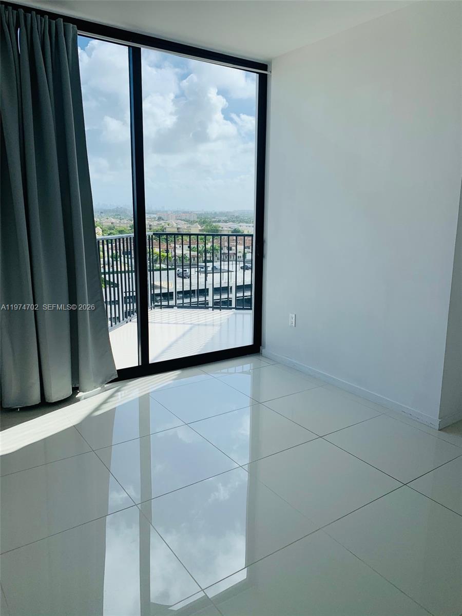 5252 PASEO - Residential Lease