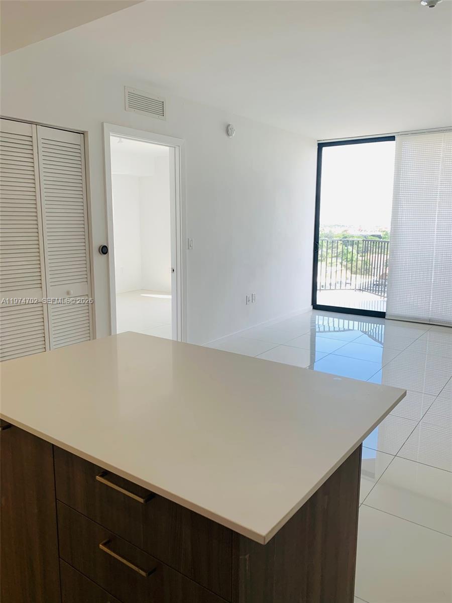 5252 PASEO - Residential Lease