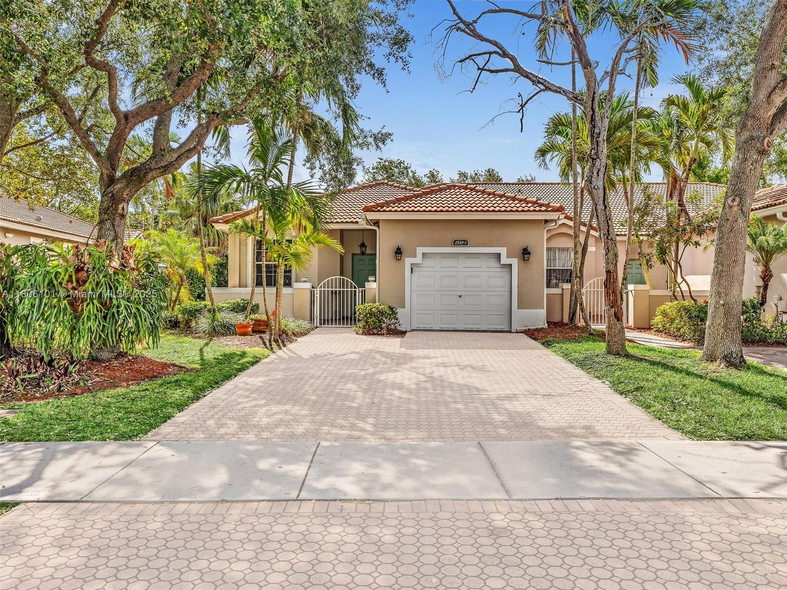 2530 E Aragon Blvd 1