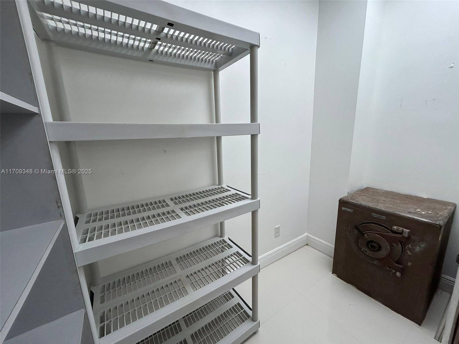 13499 Biscayne Blvd CUT3 #1