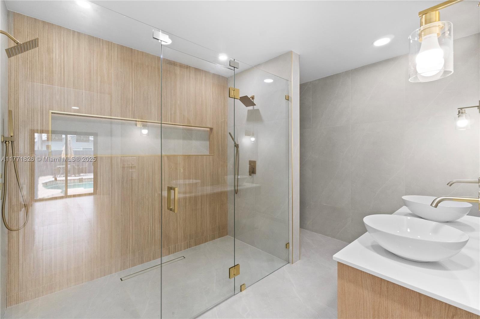 HOLLYWOOD HILLS AMEN PLAT - Residential