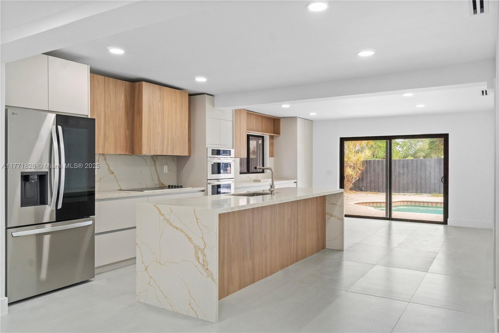 HOLLYWOOD HILLS AMEN PLAT - Residential