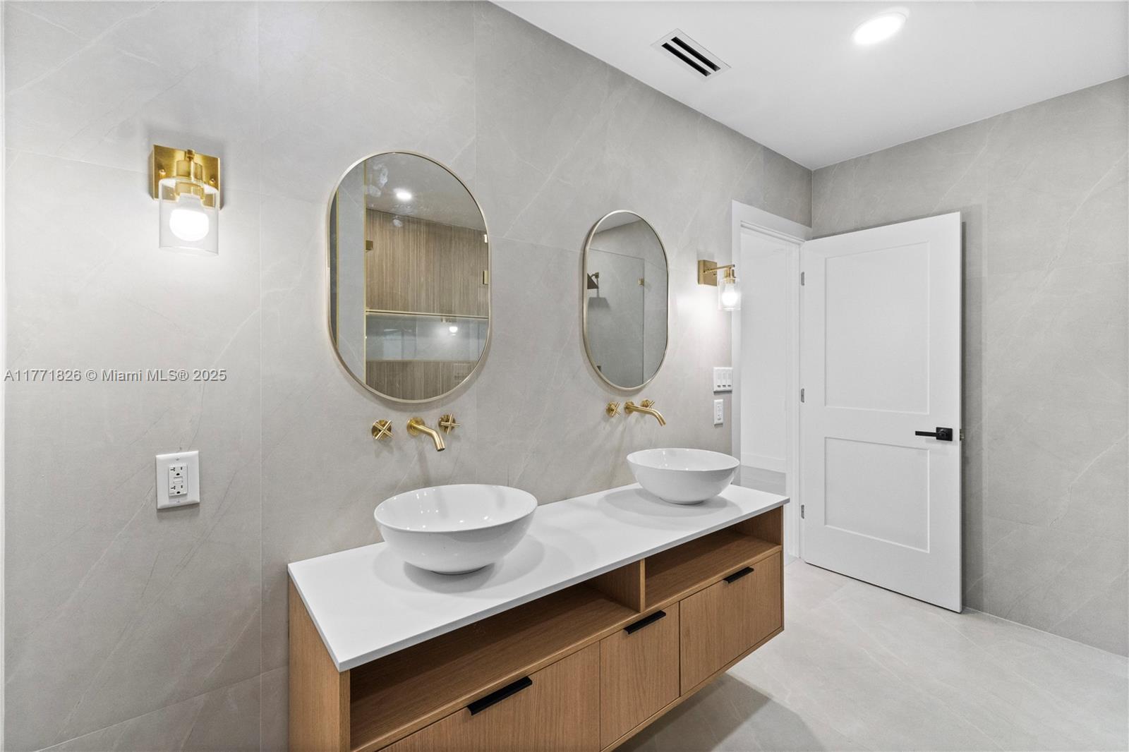 HOLLYWOOD HILLS AMEN PLAT - Residential