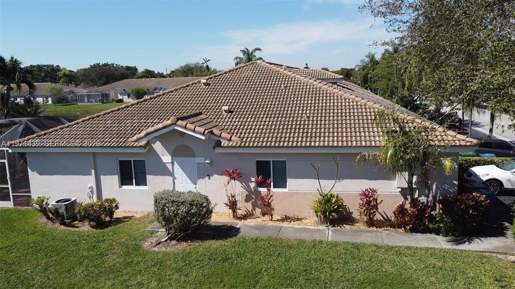 Photo of 11688 SW 17th Ct #11688, Miramar, FL 33025 (MLS # A11971439)