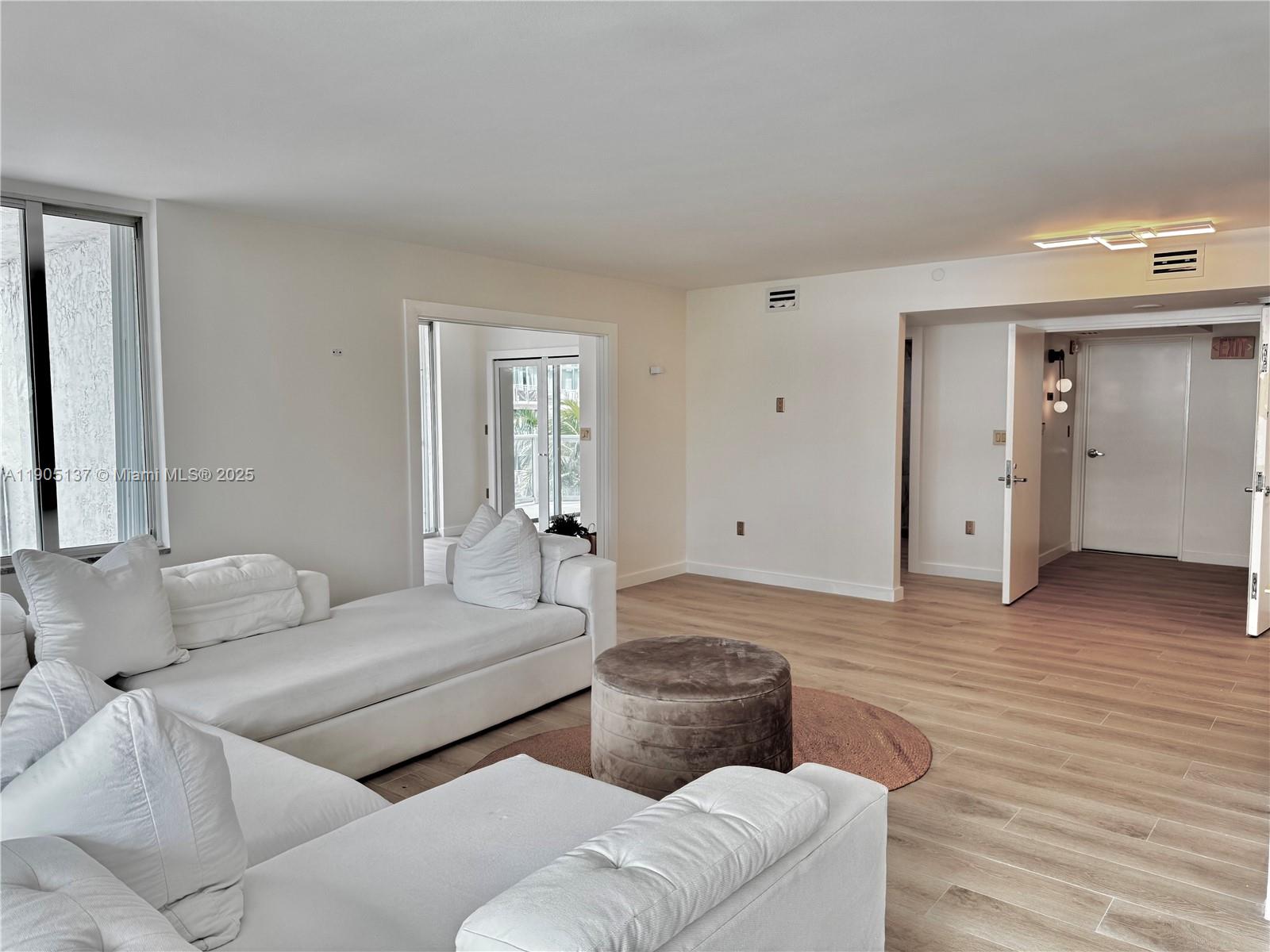 5900 Collins Ave 508