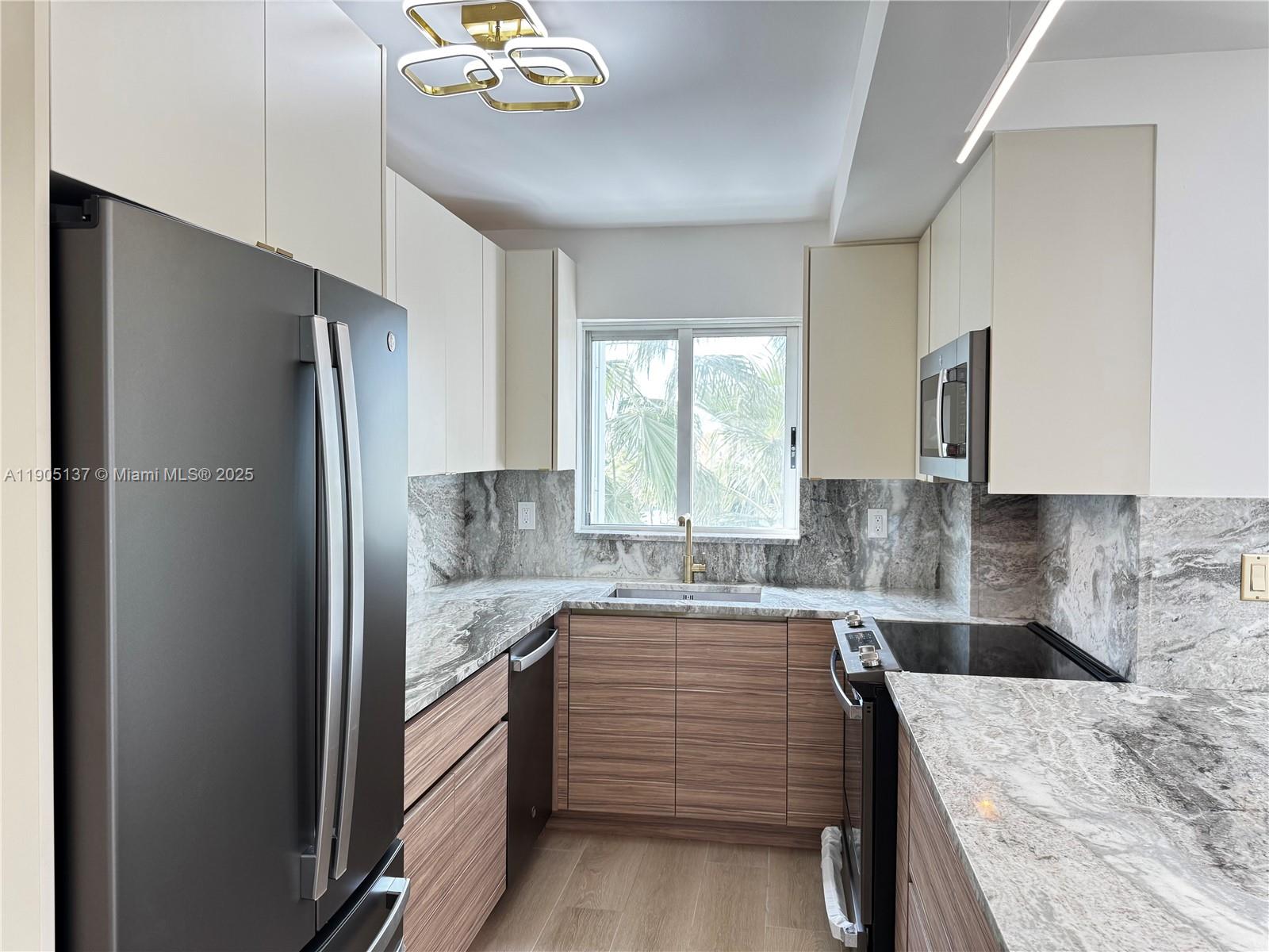 THE GRANDVIEW CONDO - Residential