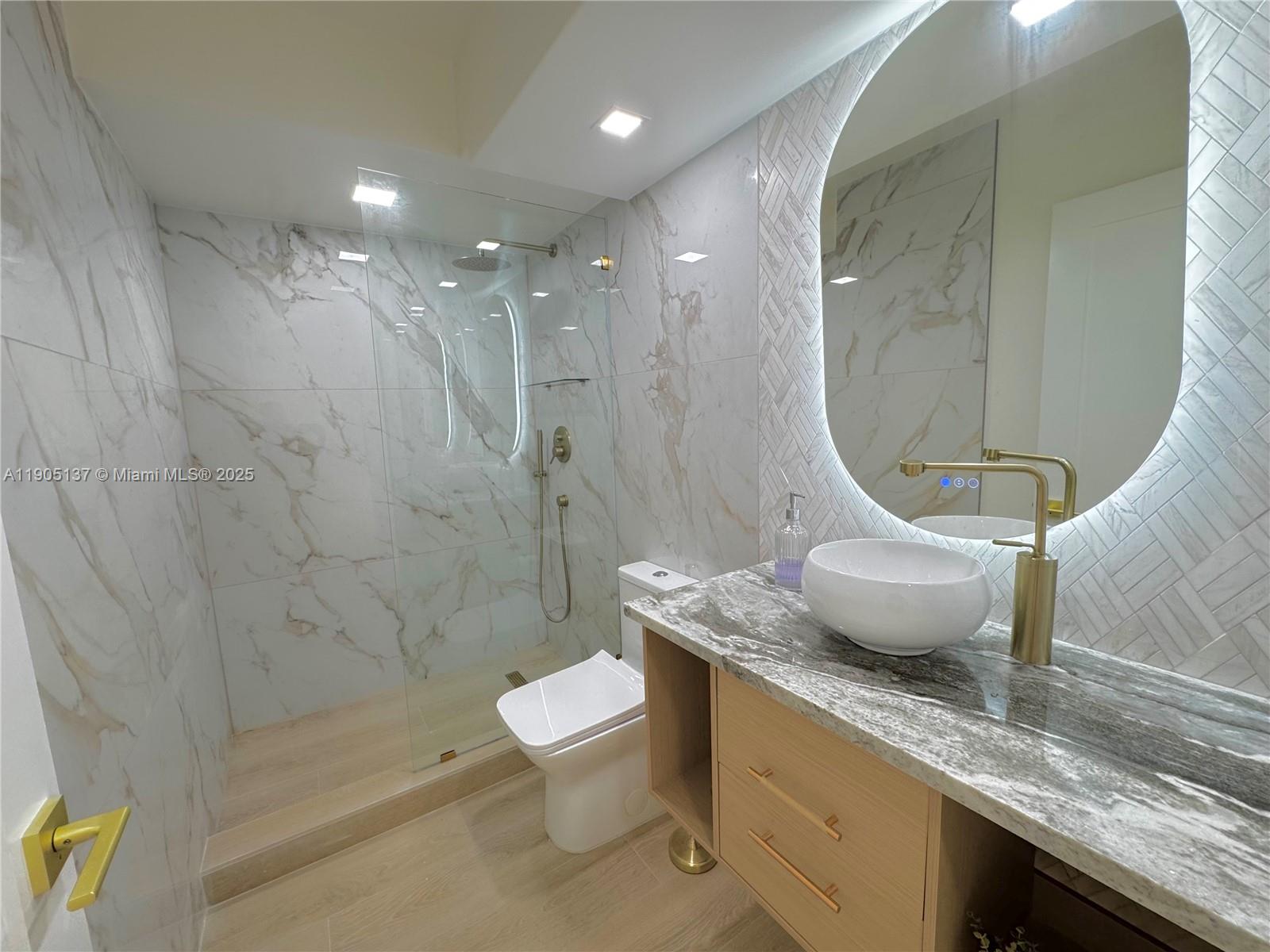 THE GRANDVIEW CONDO - Residential