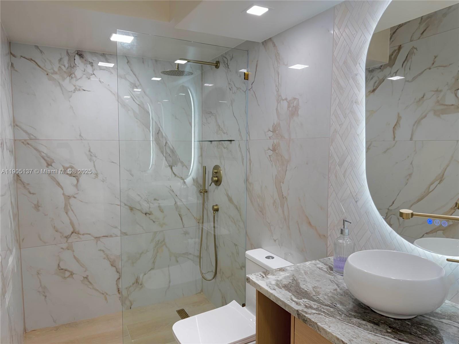 THE GRANDVIEW CONDO - Residential