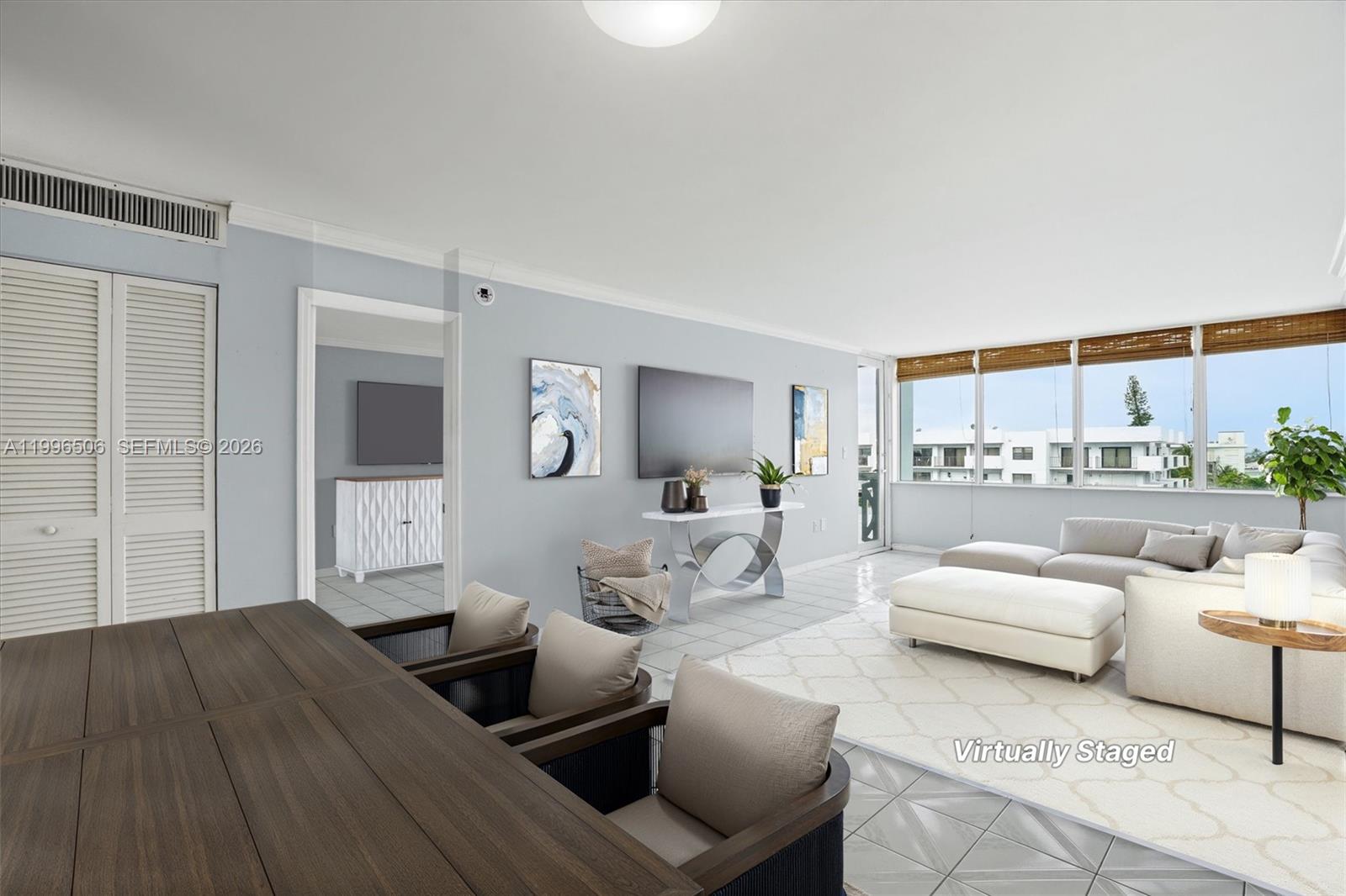 8233 Harding Ave 504