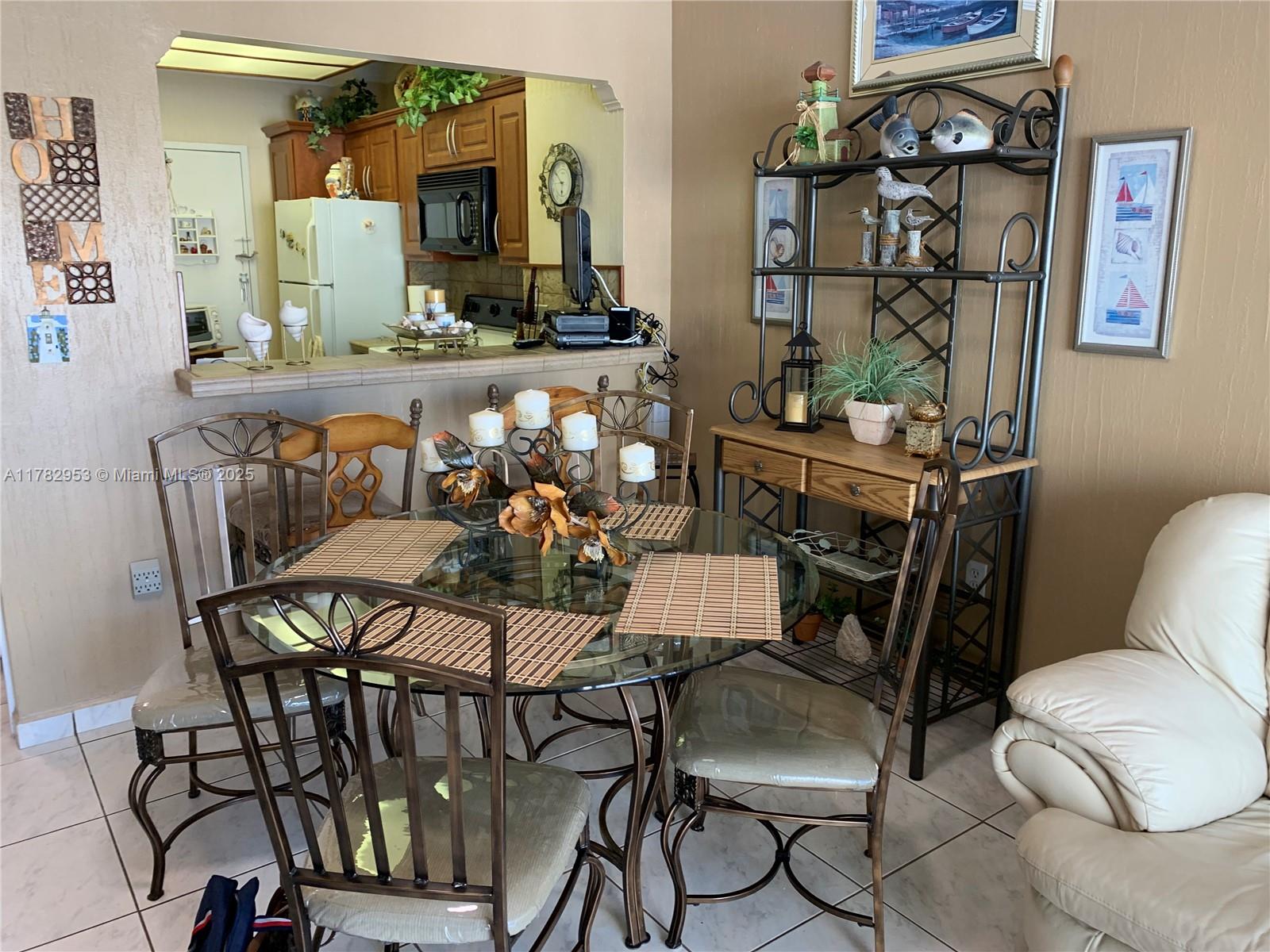 HEMISPHERES CONDO - Residential Lease