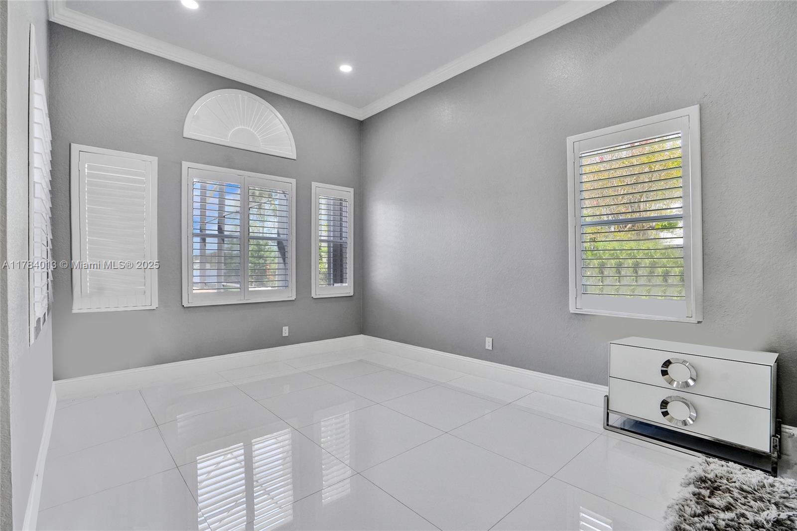 LONG LAKE RANCHES PLAT ON - Residential Lease