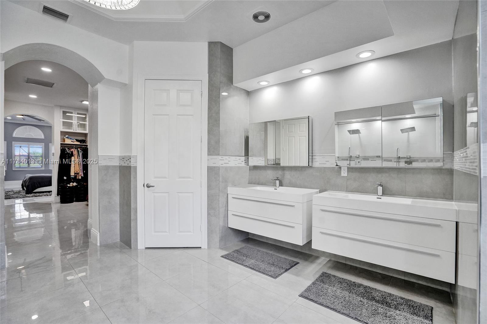 LONG LAKE RANCHES PLAT ON - Residential Lease
