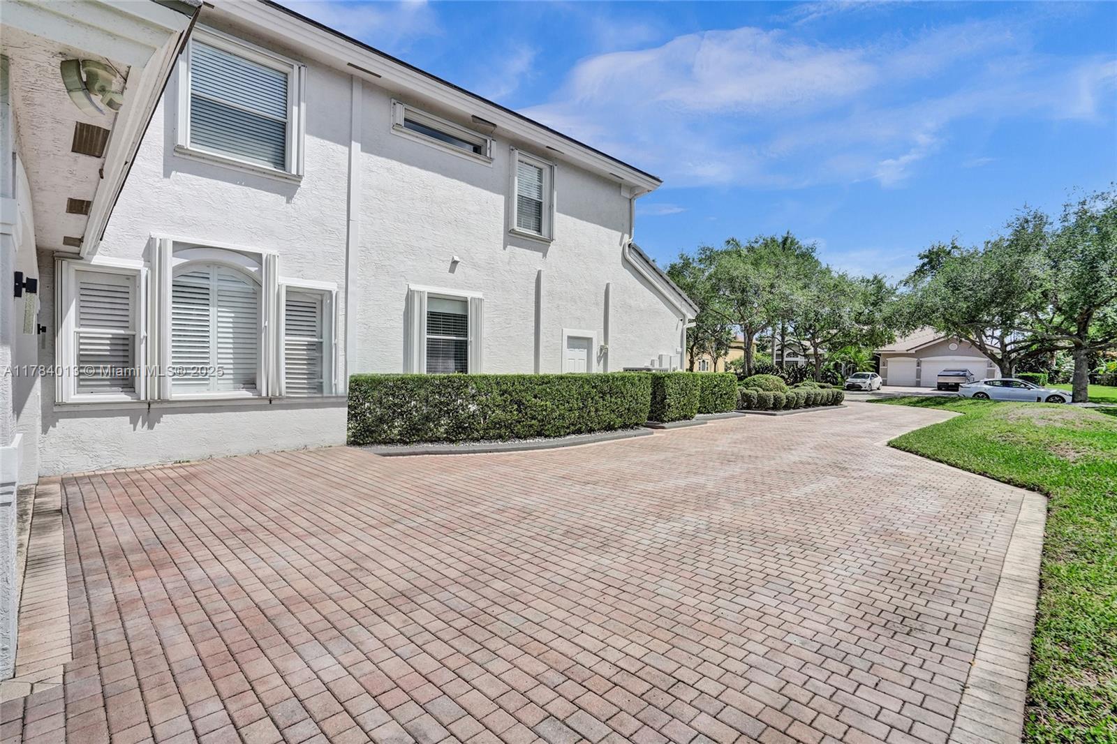 LONG LAKE RANCHES PLAT ON - Residential Lease