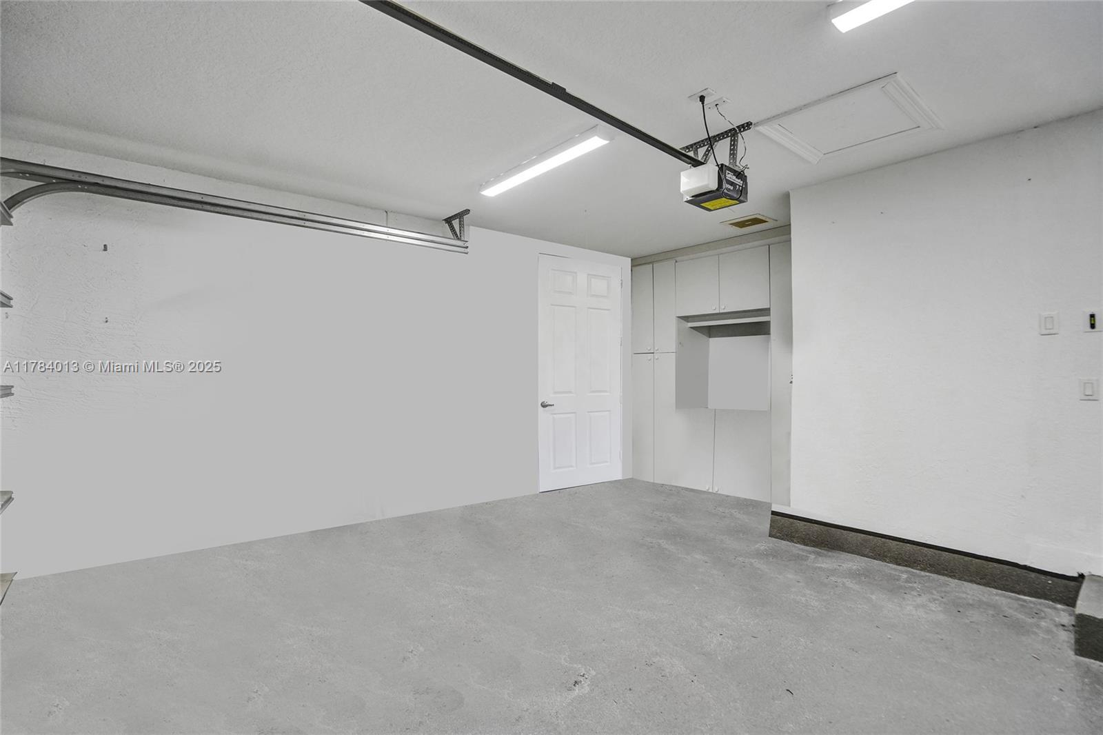 LONG LAKE RANCHES PLAT ON - Residential Lease