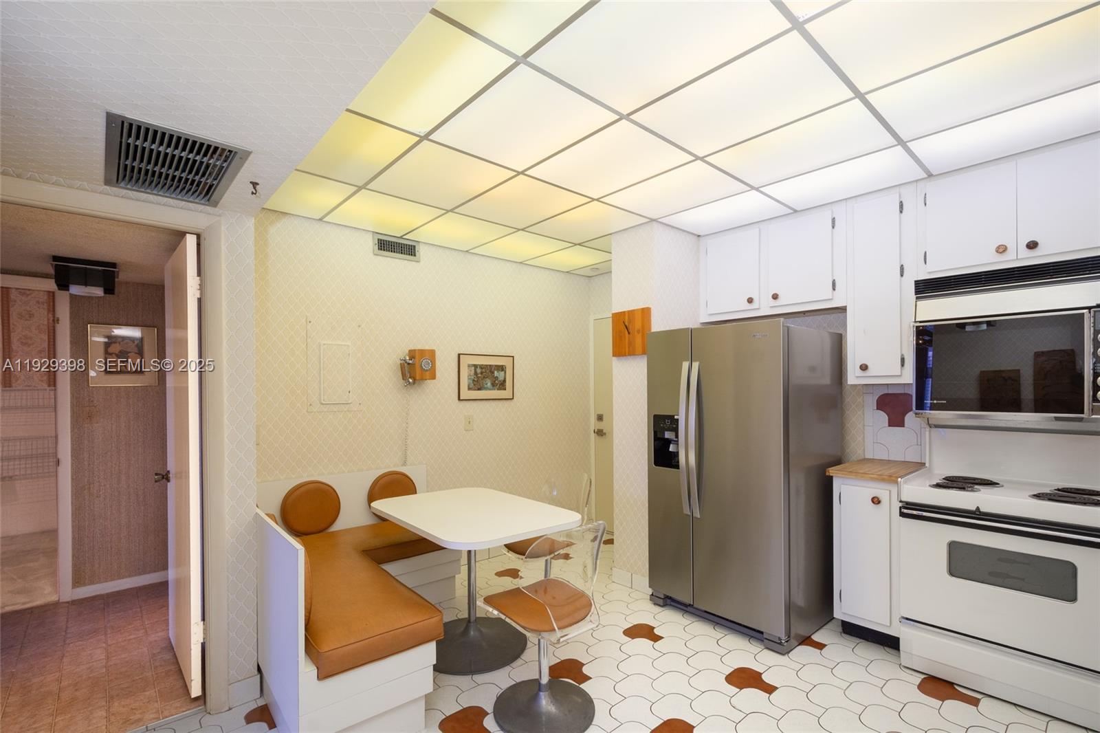 ADMIRALS PORT CONDO WEST - Residential