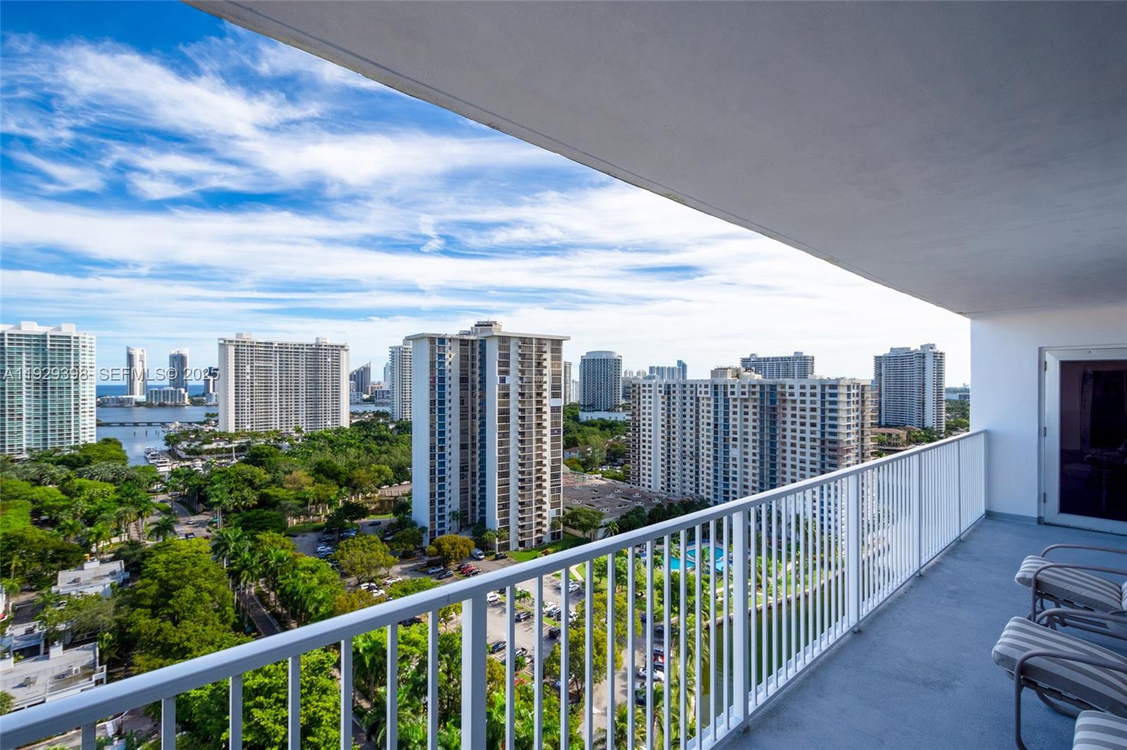 ADMIRALS PORT CONDO WEST - Residential