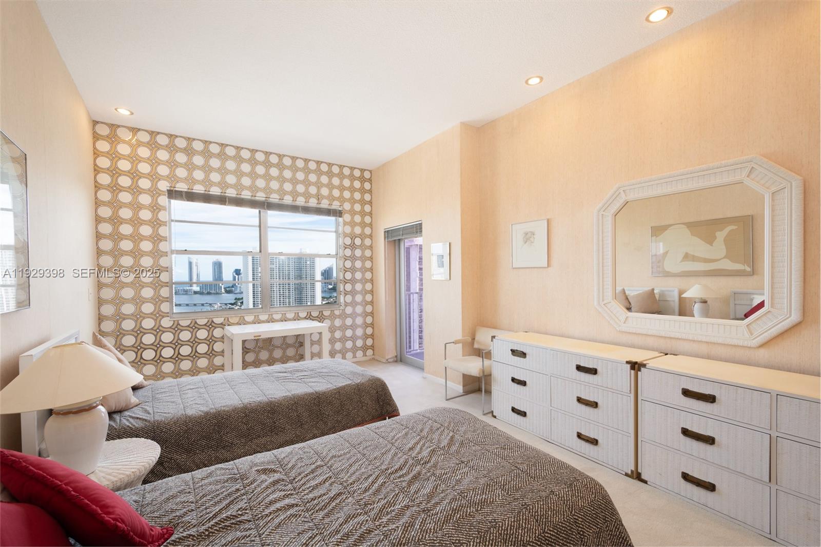 ADMIRALS PORT CONDO WEST - Residential