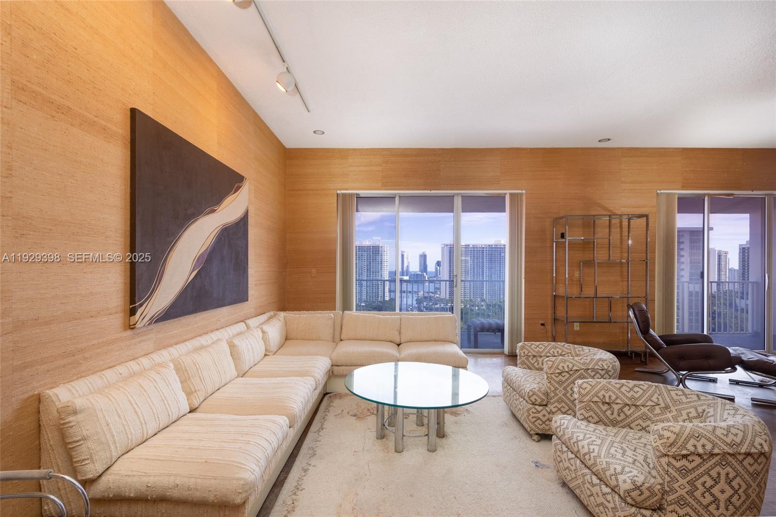 ADMIRALS PORT CONDO WEST - Residential