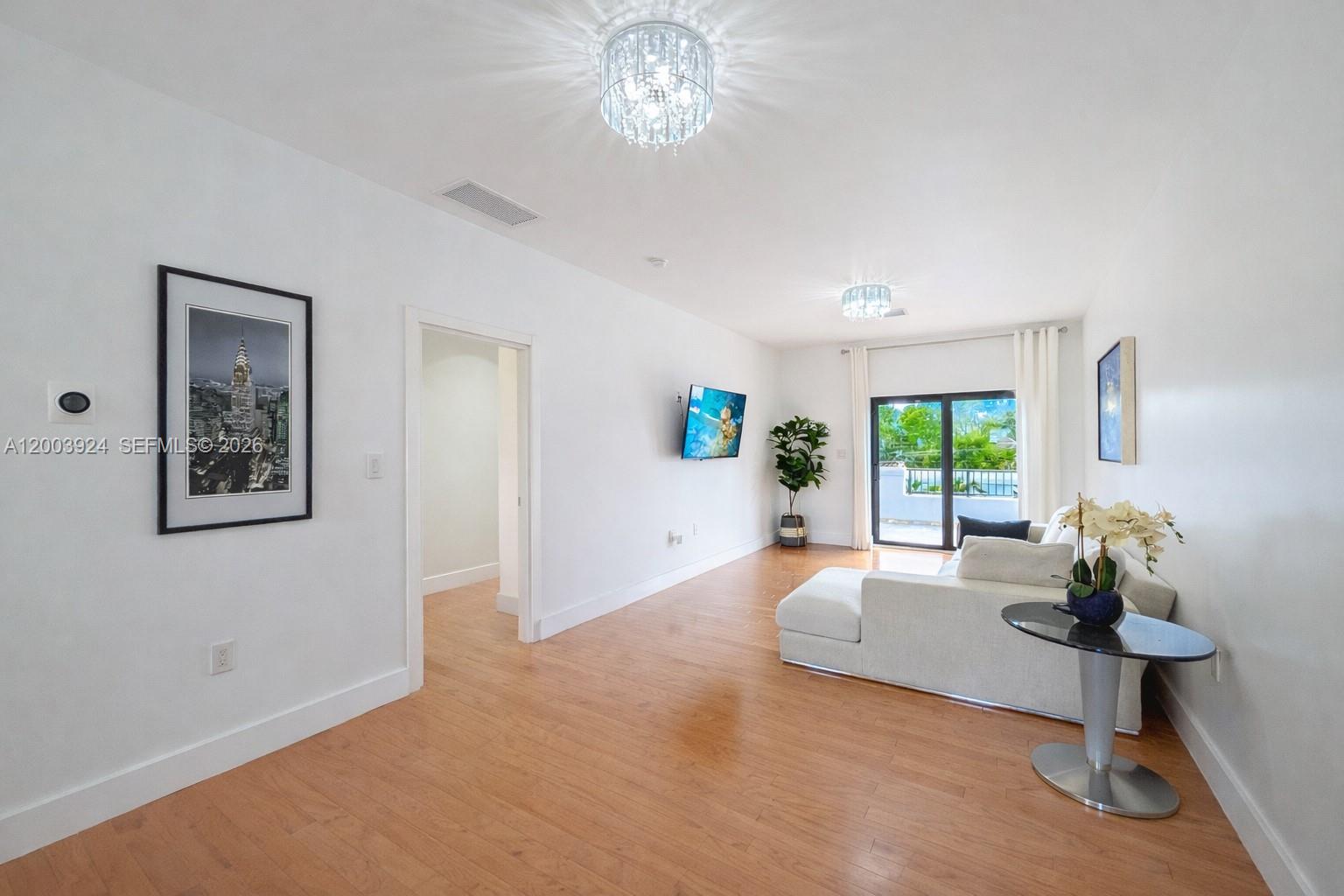 BRICKELL ESTATES - Residential