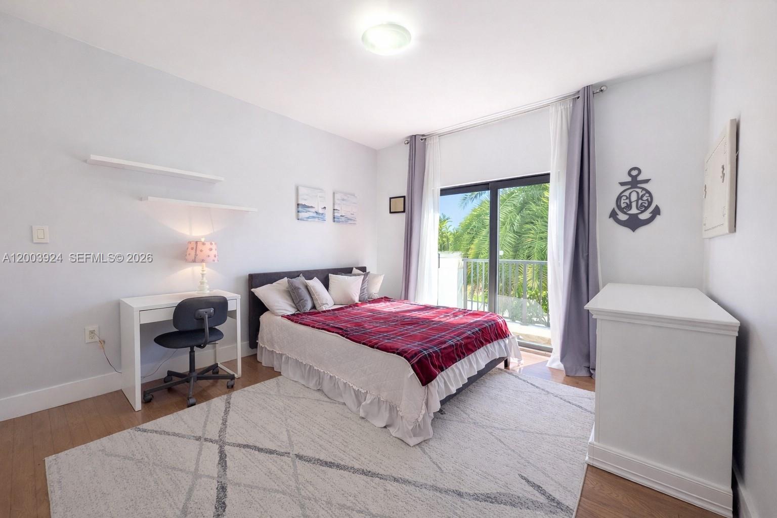 BRICKELL ESTATES - Residential