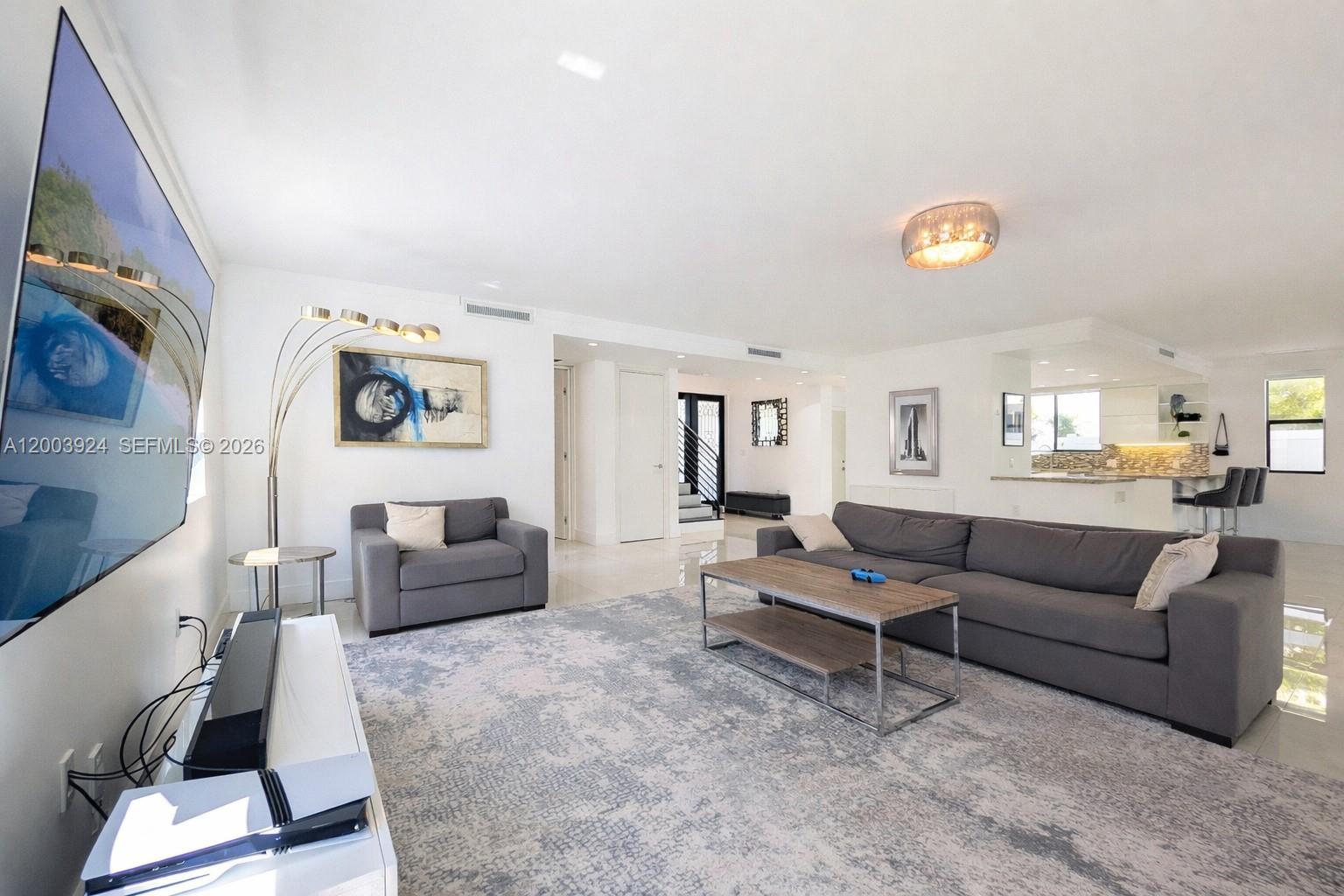 BRICKELL ESTATES - Residential