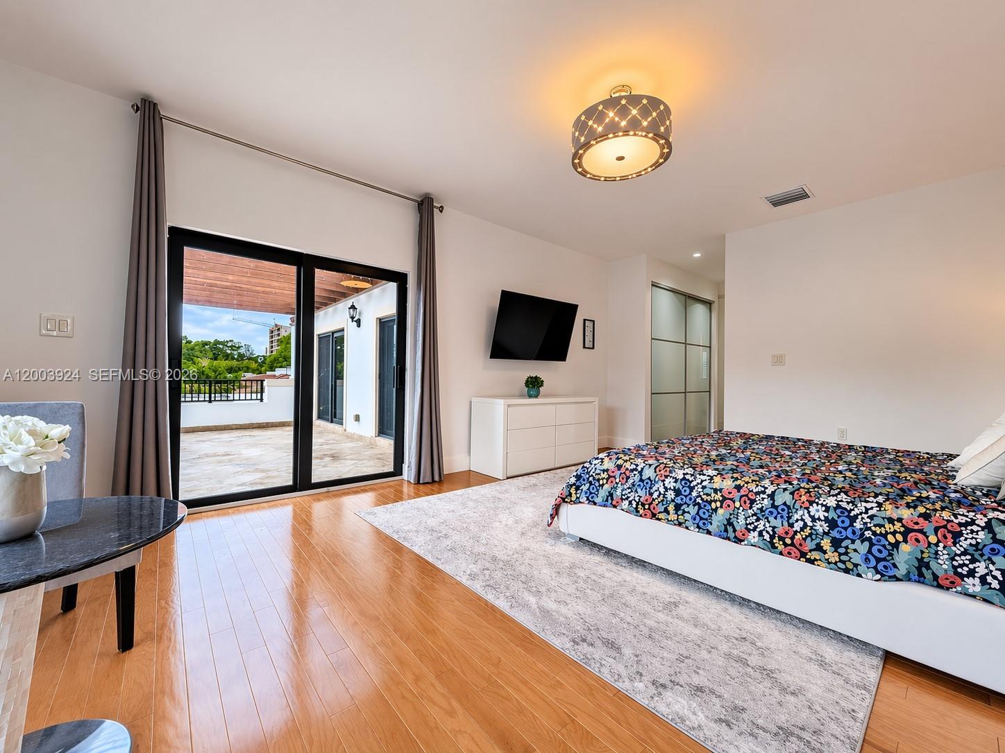 BRICKELL ESTATES - Residential