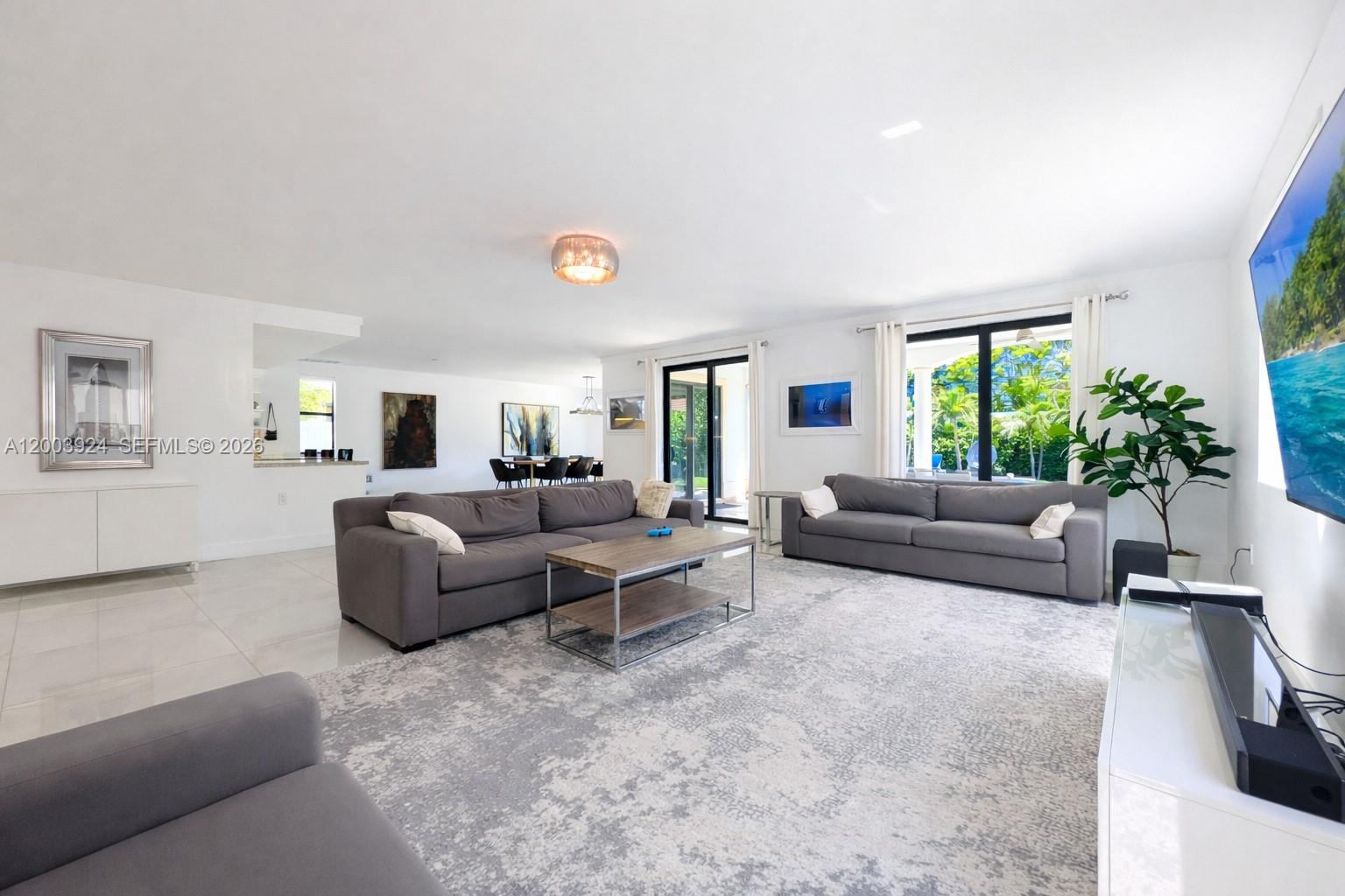 BRICKELL ESTATES - Residential