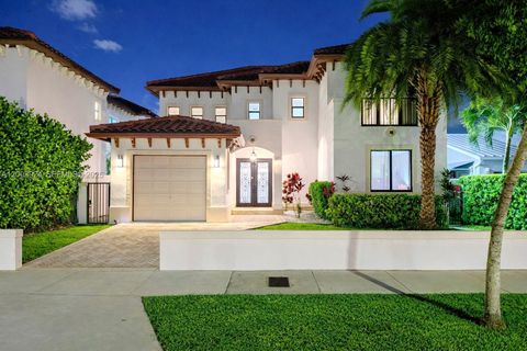 Photo of 471 SW 30th Rd, Miami, FL 33129 (MLS # A12003924)