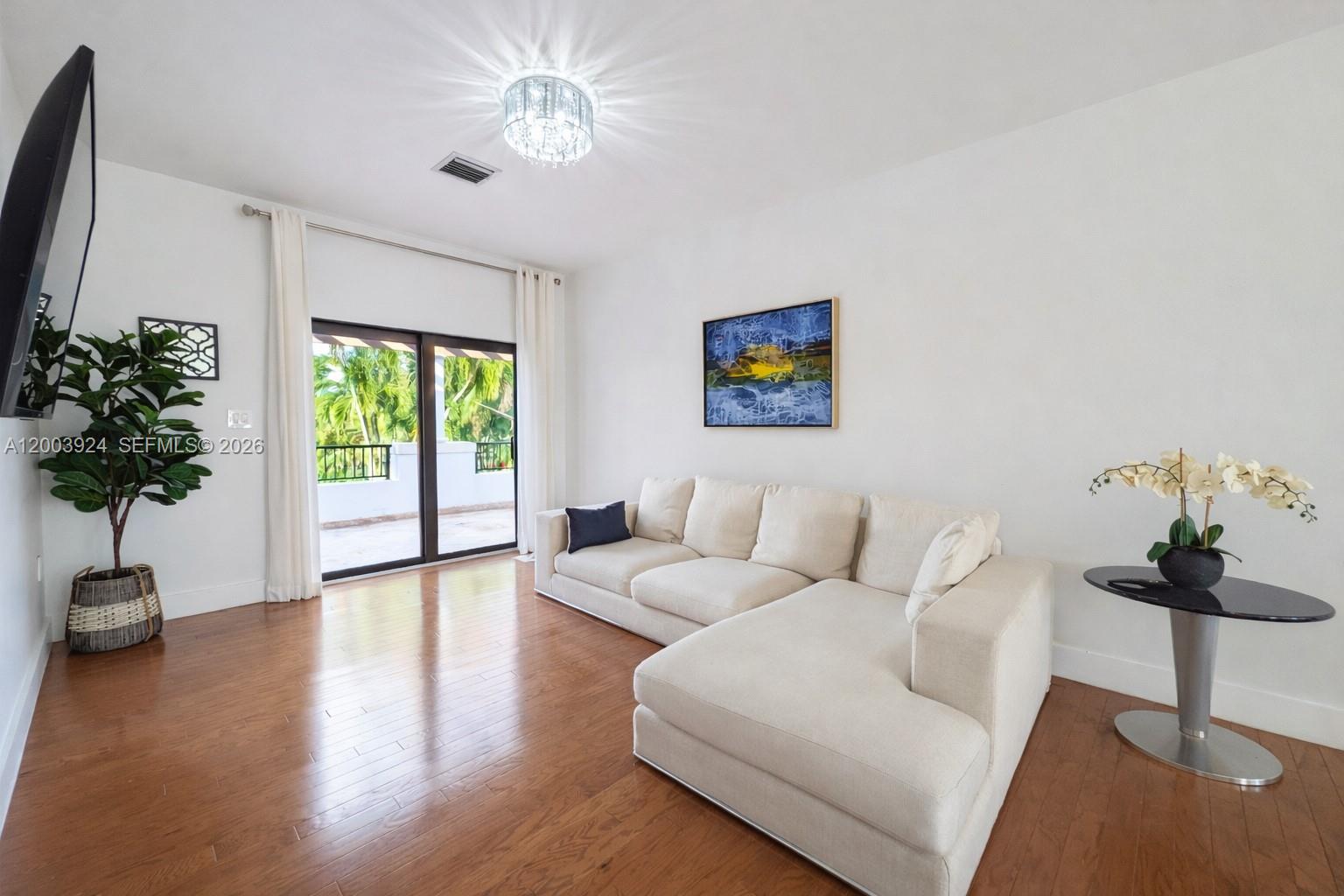 BRICKELL ESTATES - Residential