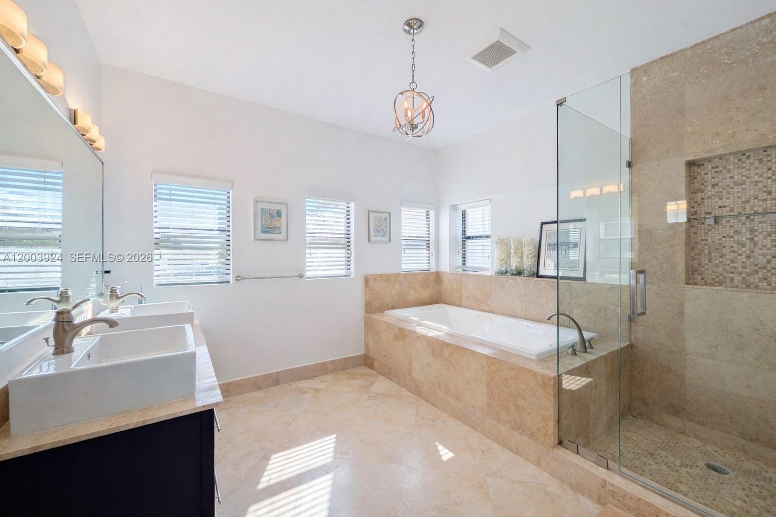 BRICKELL ESTATES - Residential