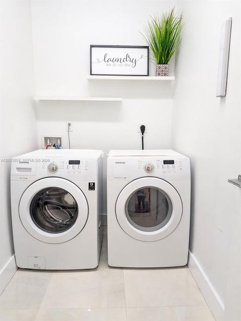 Tiny photo for 471 SW 30th Rd, Miami, FL 33129 (MLS # A12003924)