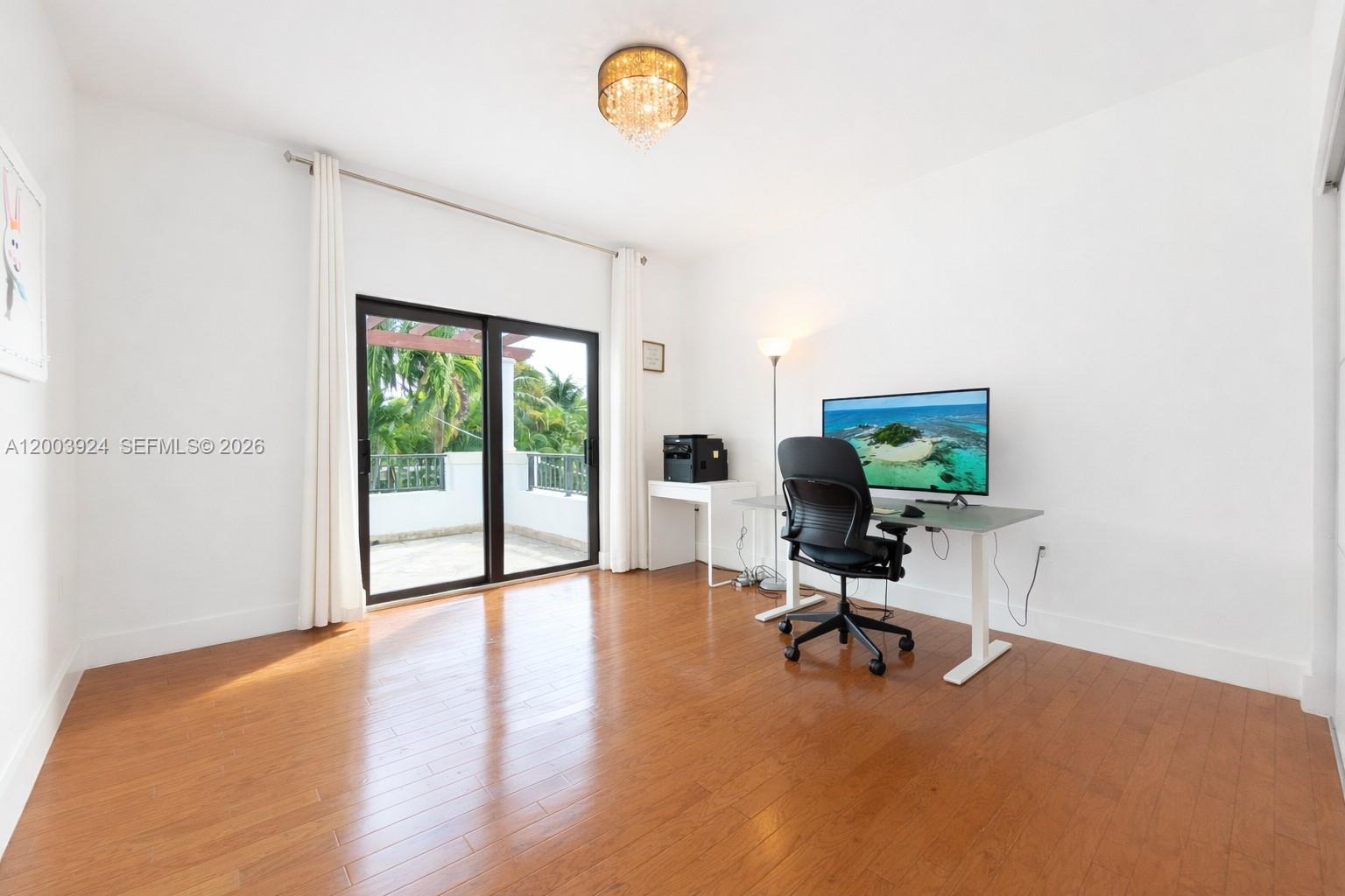 BRICKELL ESTATES - Residential