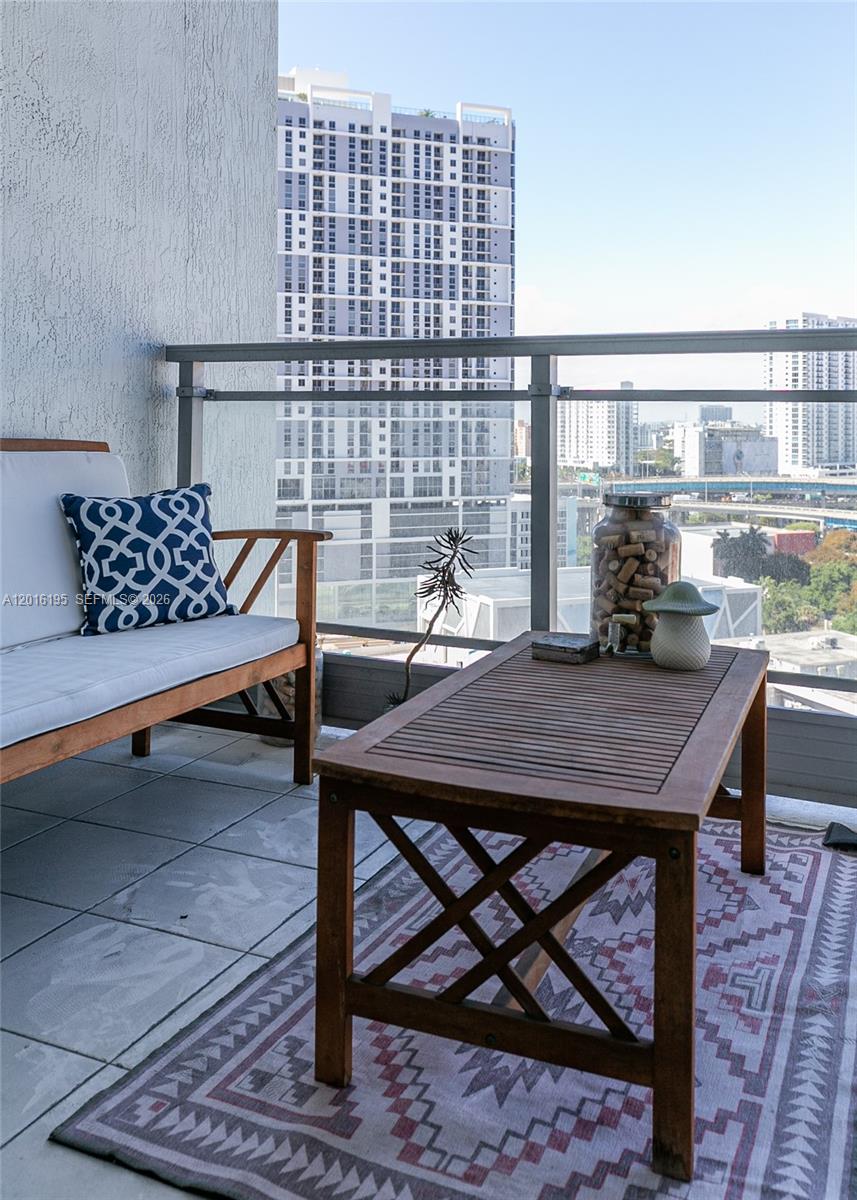 IVY CONDO - Residential Lease