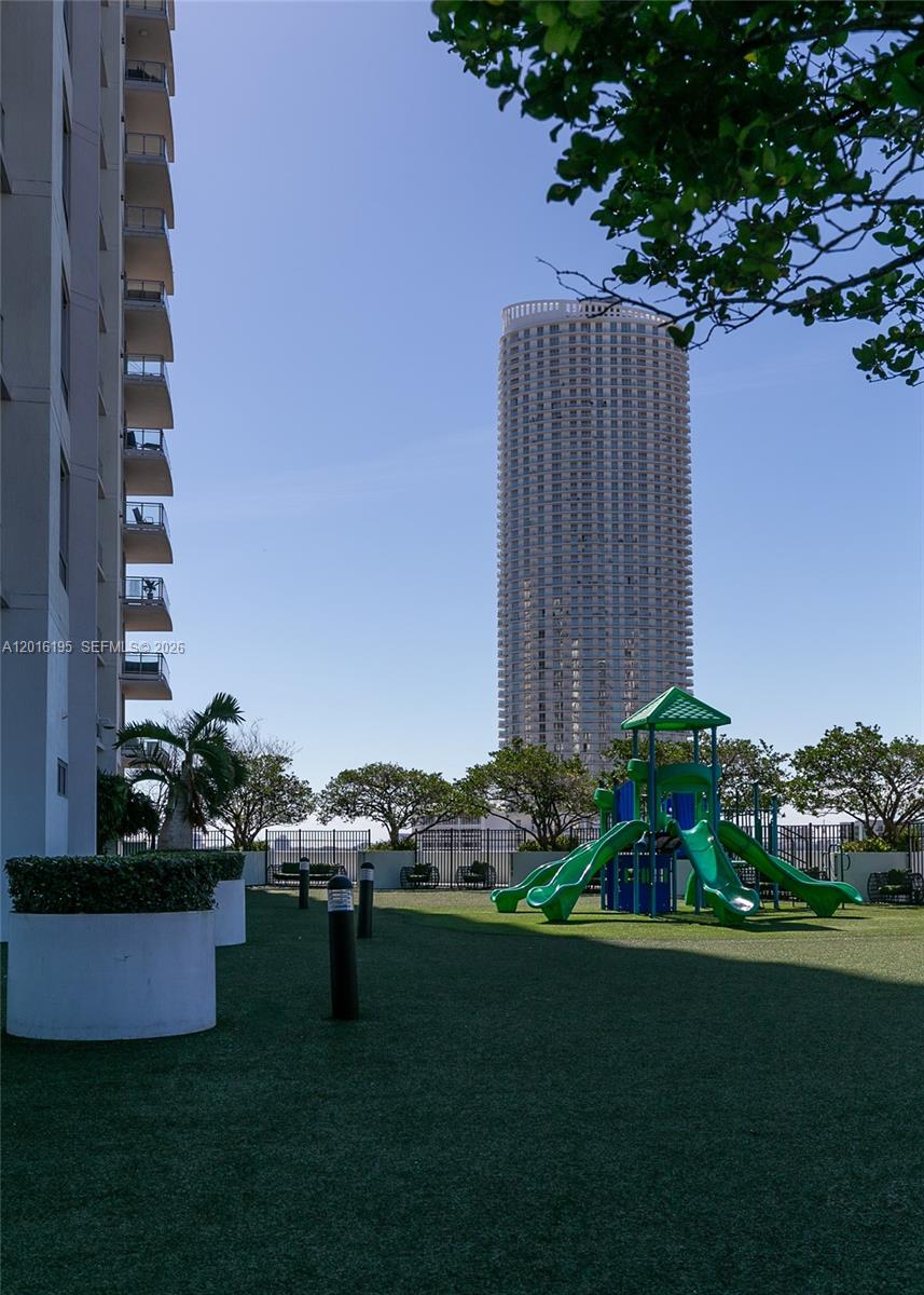 IVY CONDO - Residential Lease
