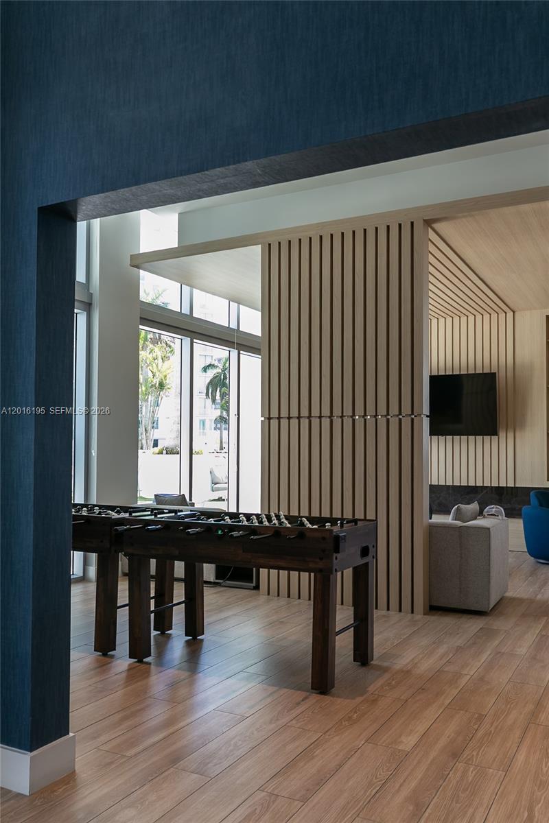 IVY CONDO - Residential Lease