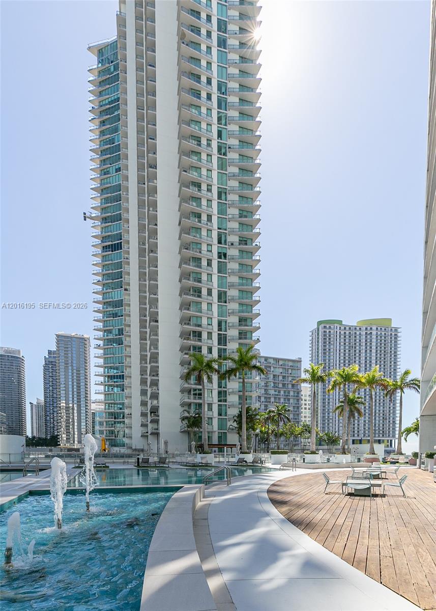 IVY CONDO - Residential Lease