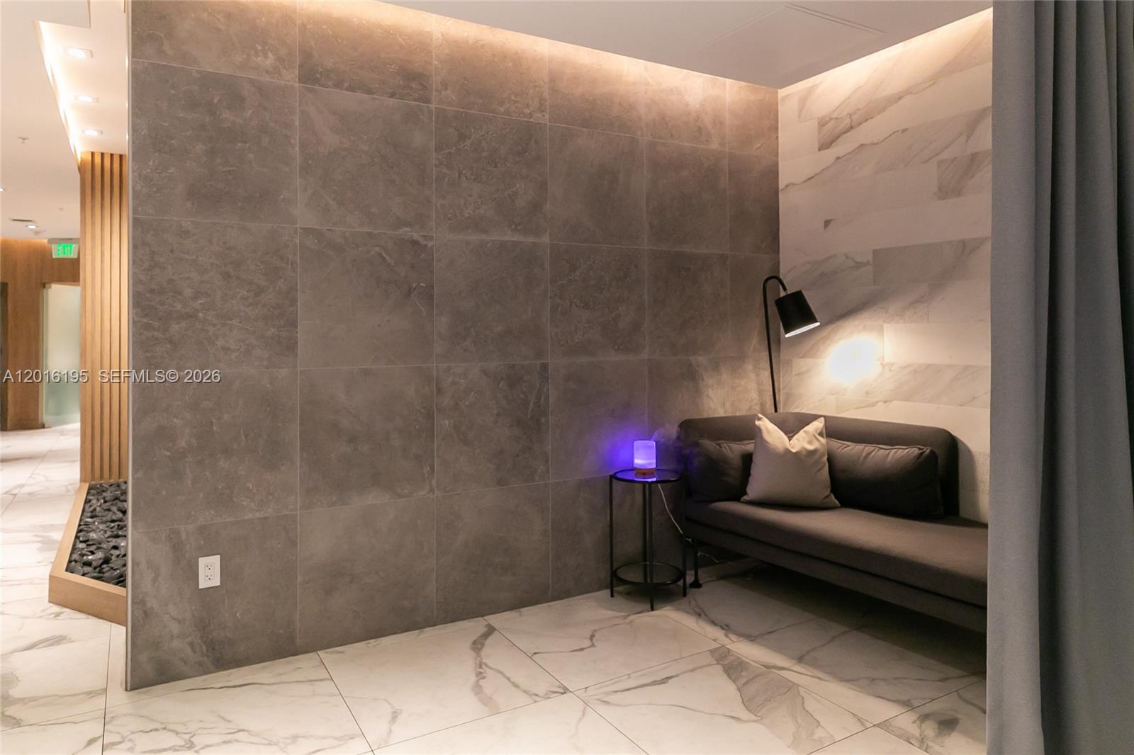 IVY CONDO - Residential Lease