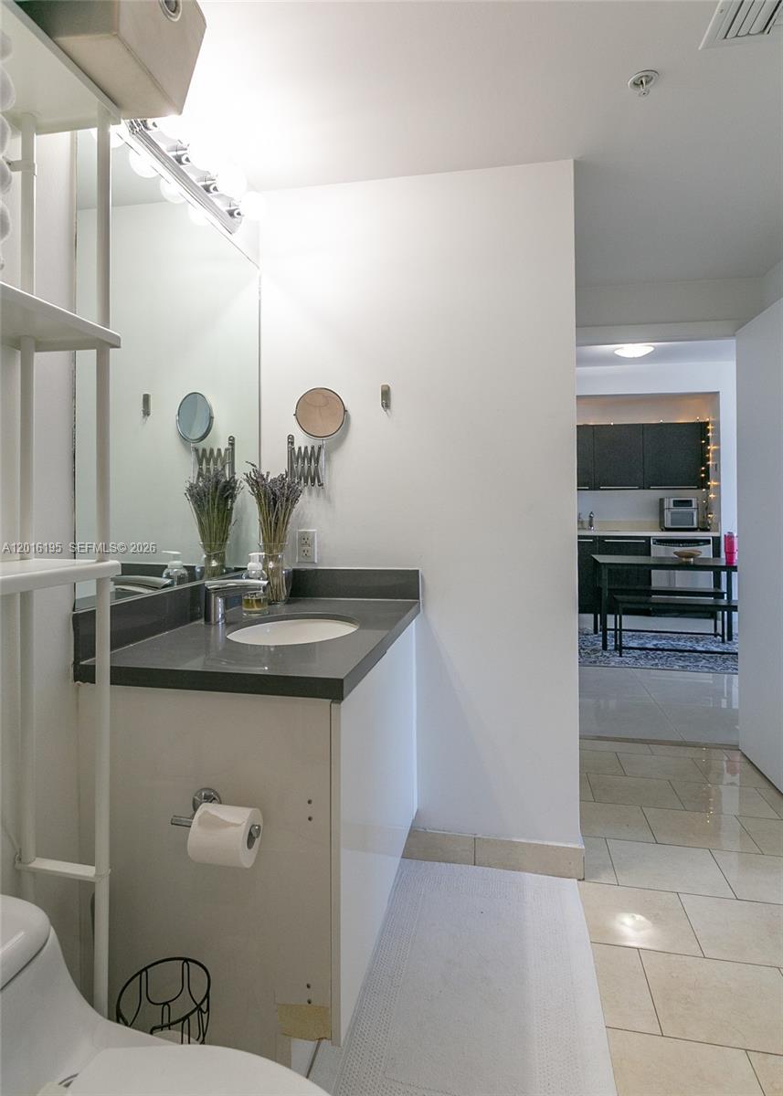 IVY CONDO - Residential Lease