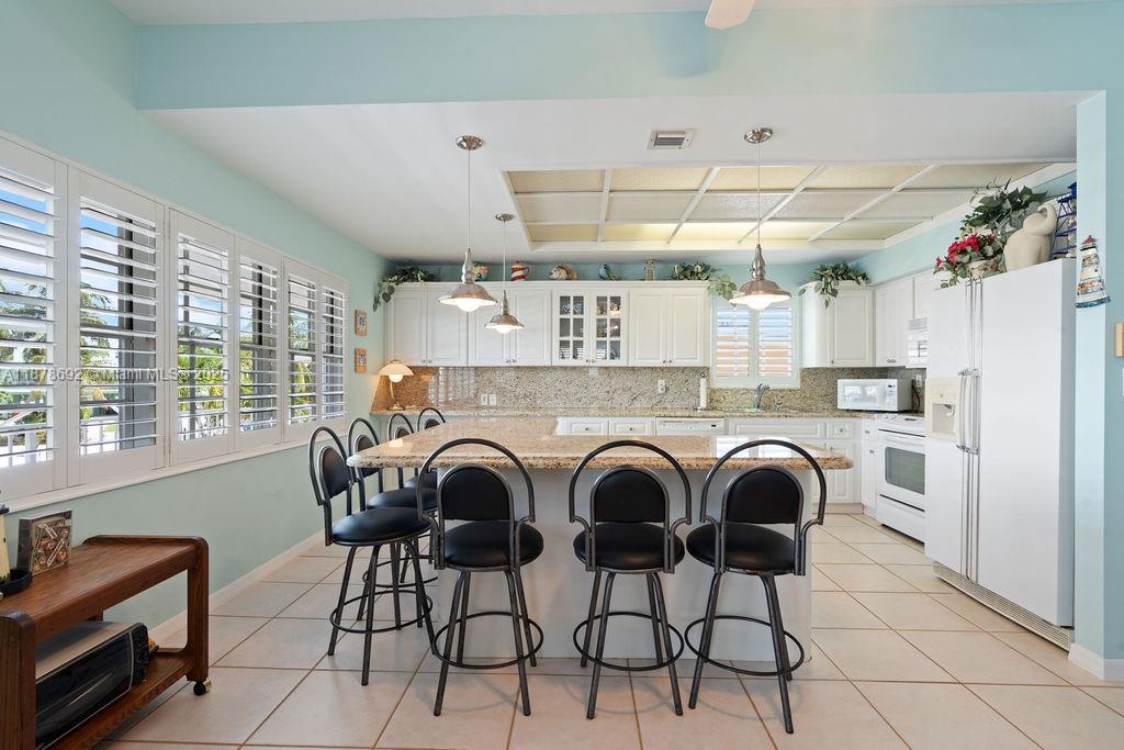 PORT ANTIGUA PLAT NO 5 & - Residential