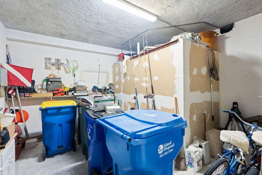 PORT ANTIGUA PLAT NO 5 & - Residential