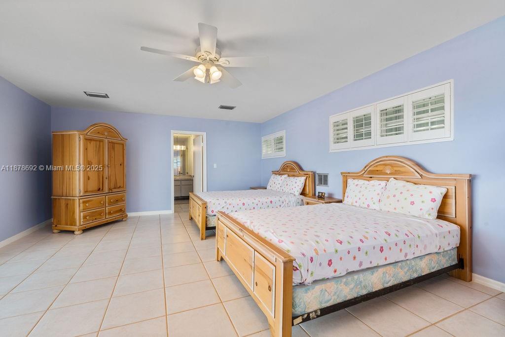 PORT ANTIGUA PLAT NO 5 & - Residential