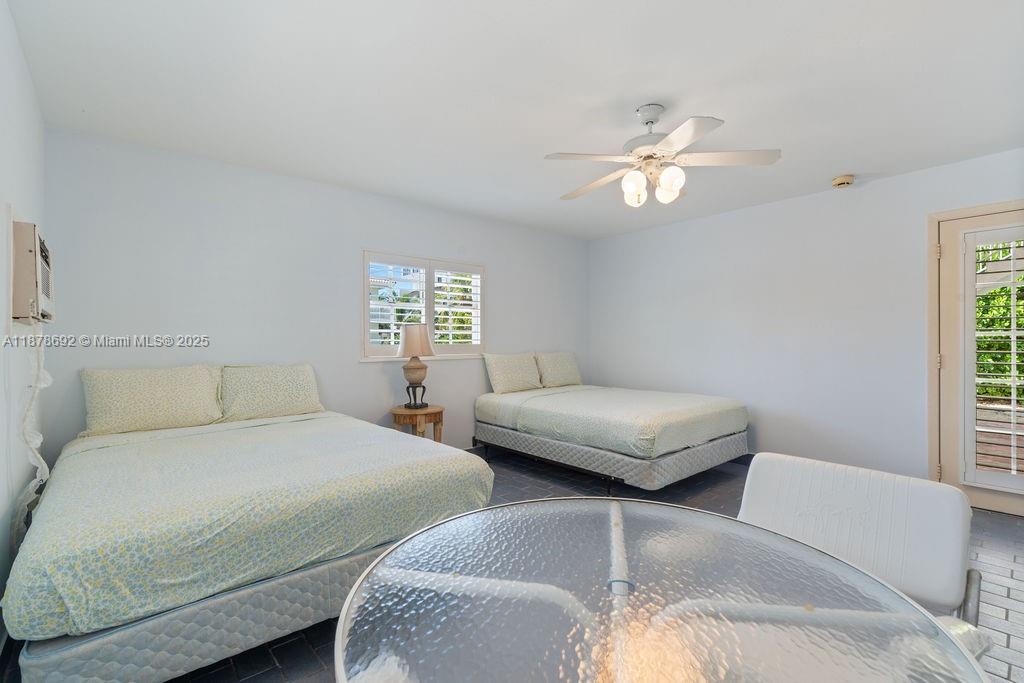 PORT ANTIGUA PLAT NO 5 & - Residential