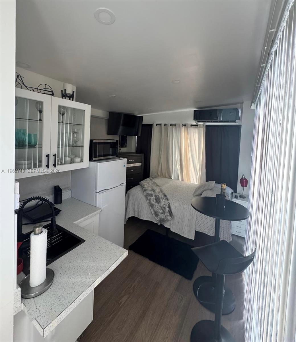 ARISTOTLE SUB PHASE IV - Residential