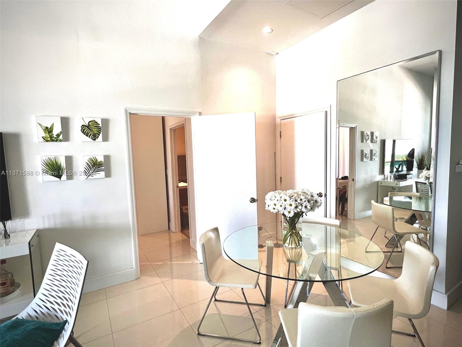 RONEY PALACE CONDO - Residential