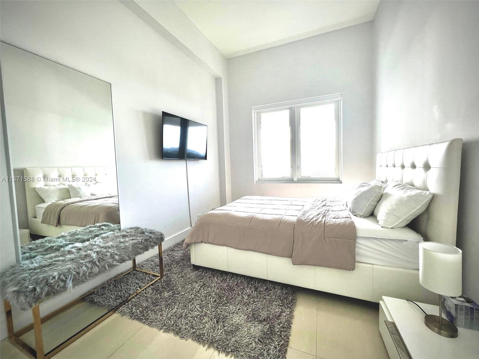 RONEY PALACE CONDO - Residential