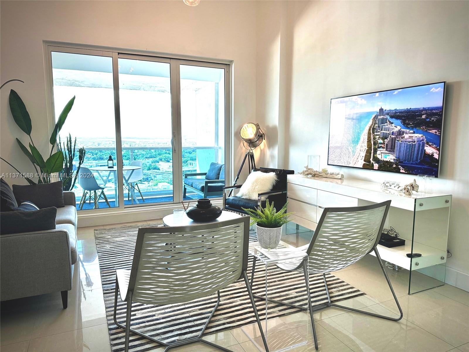 RONEY PALACE CONDO - Residential