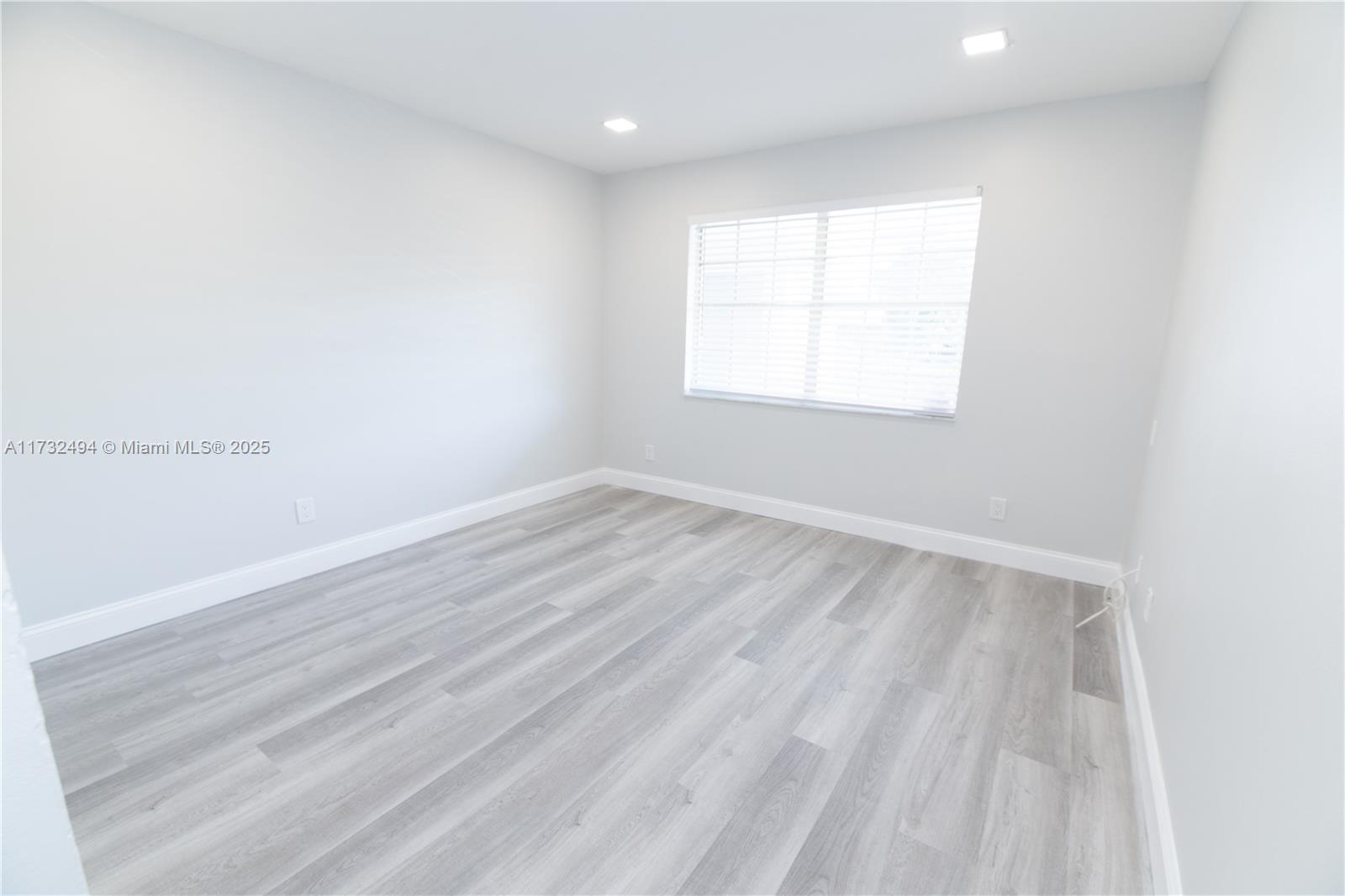 SHERWOOD GARDENS CONDO - Residential Lease