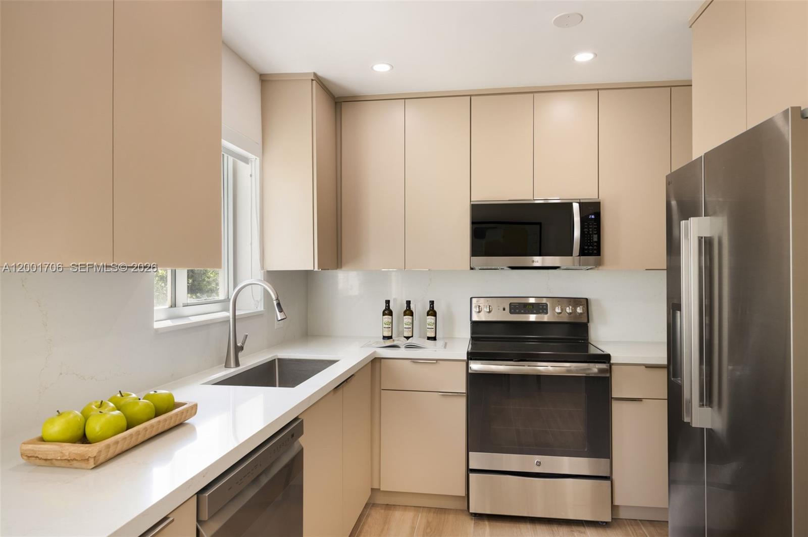 SOUTH VEDADO - Residential