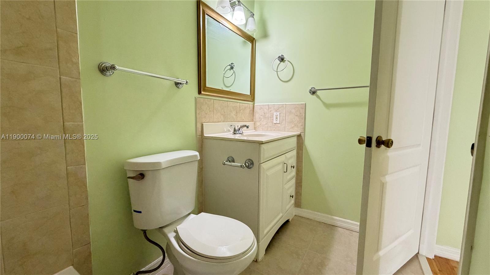 SIERRA RIDGE CONDO M-41 - Residential Lease